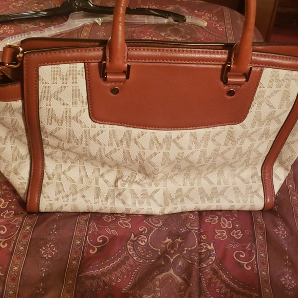 Michael Kors Satchel - Picture 2 of 6
